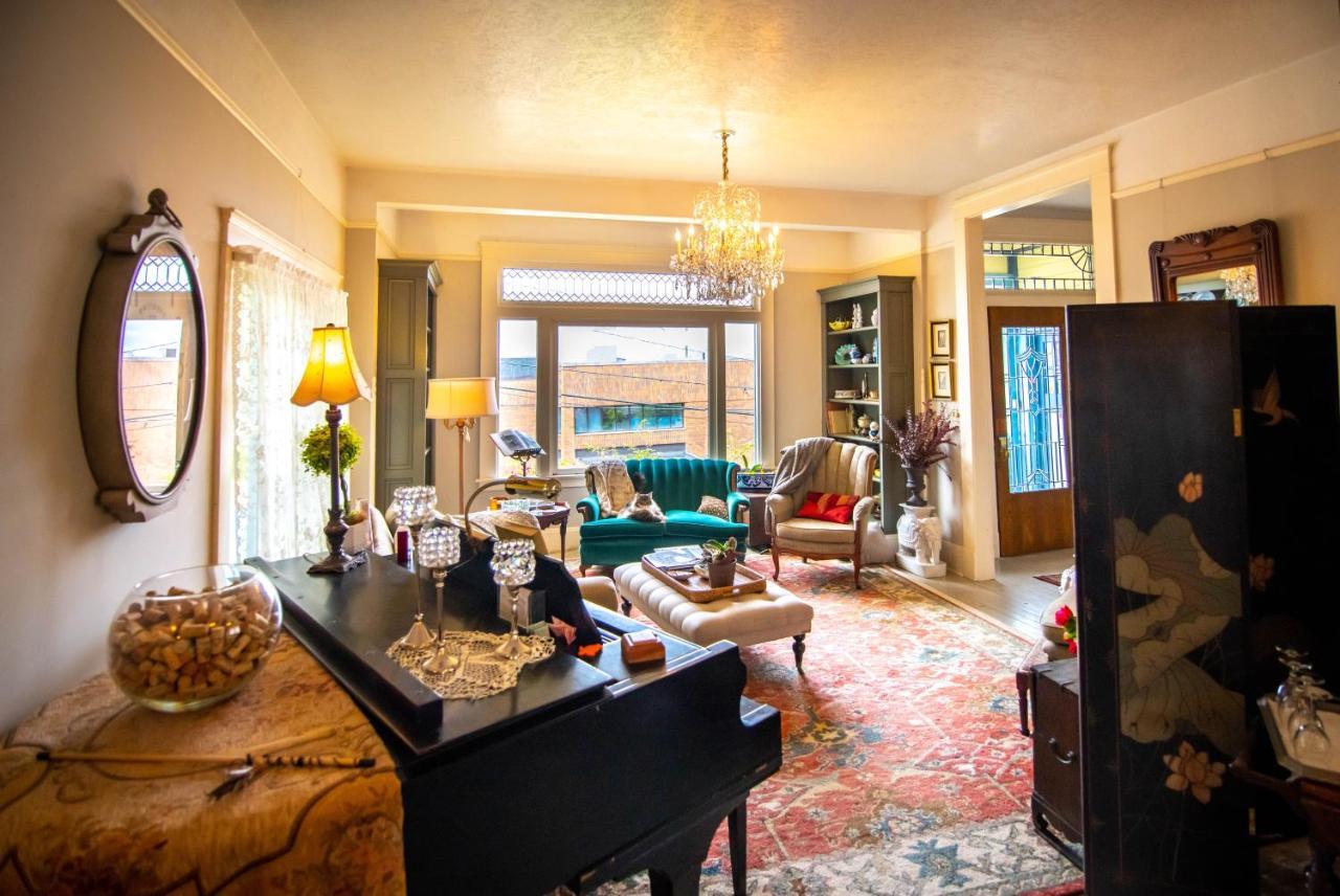 Clementine'S Guest House & Vacation Rentals Astoria Exterior foto