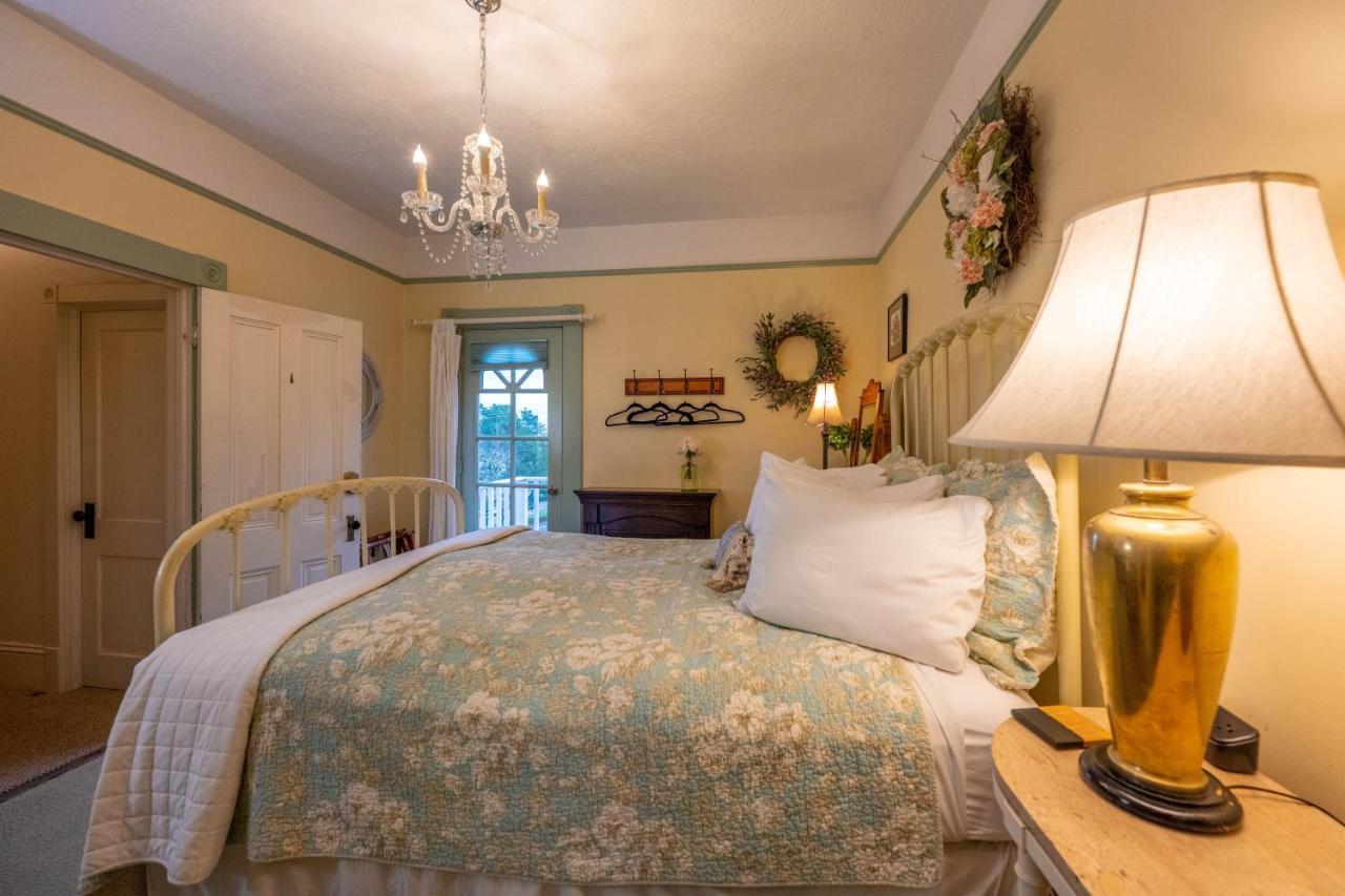 Clementine'S Guest House & Vacation Rentals Astoria Exterior foto