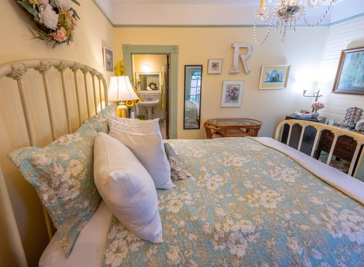 Clementine'S Guest House & Vacation Rentals Astoria Exterior foto