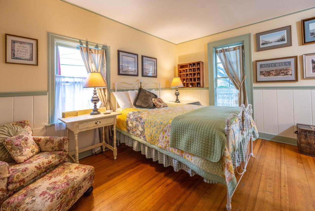 Clementine'S Guest House & Vacation Rentals Astoria Exterior foto